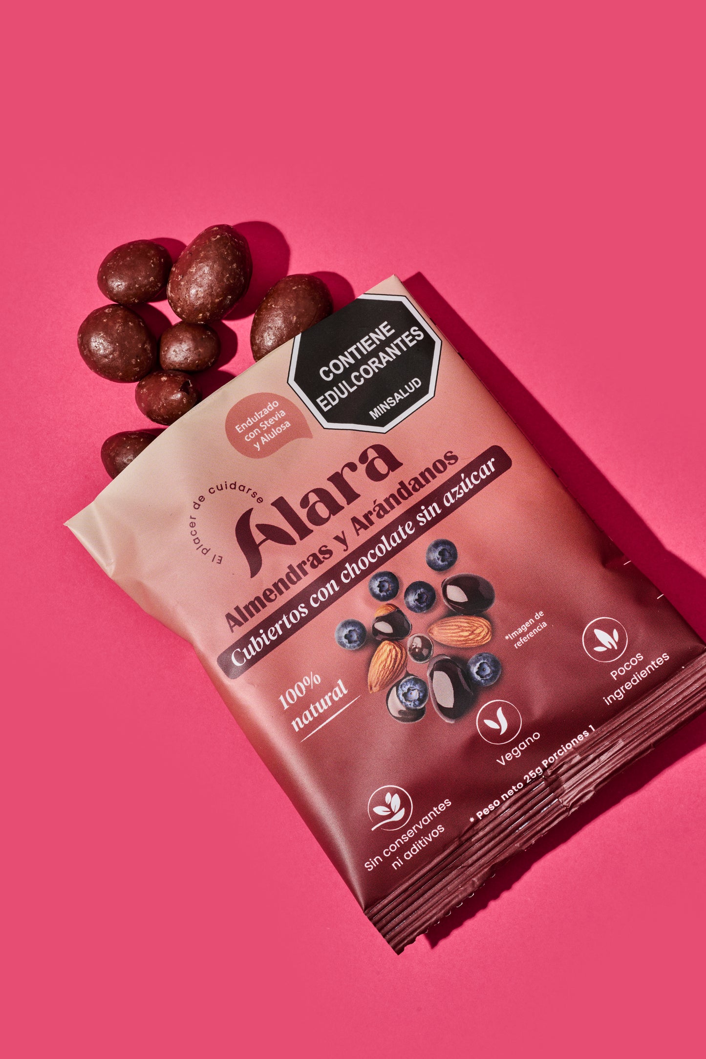 Arandanos y Almendras cubiertos en chocolate x 6 uds (25 grs x ud)