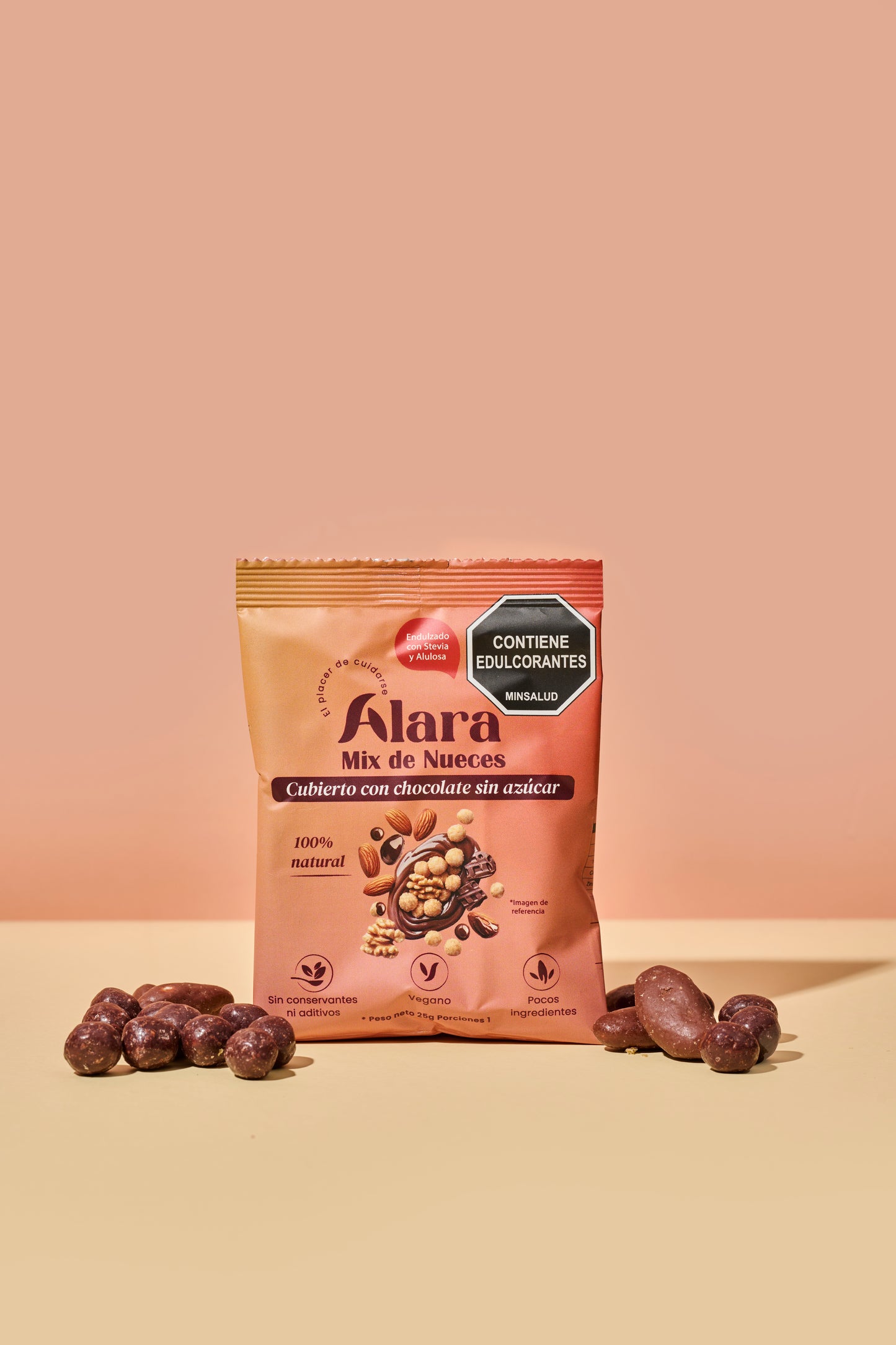 Nuez del nogal, Almendras y Quinoa cubiertas en choclate x 6 uds (25 grs x ud)